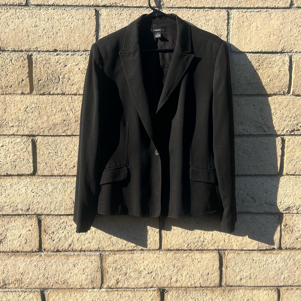 Black sport jacket Alfani size 16